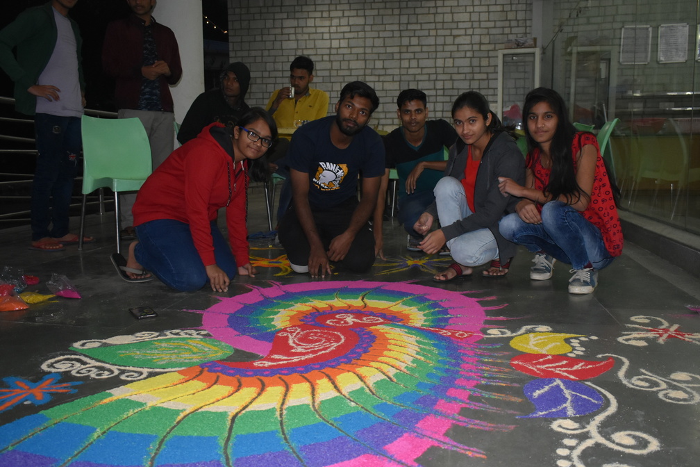 Students making rangoli