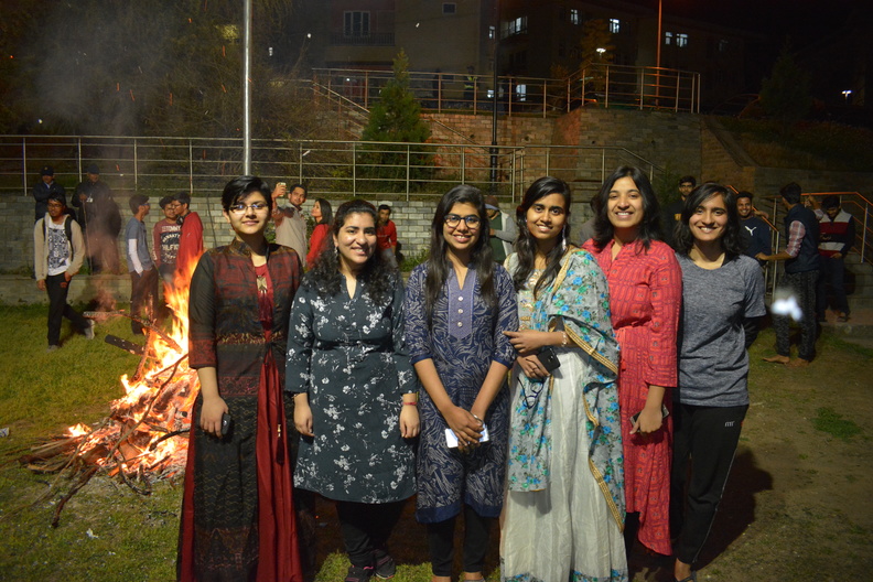 IIT Mandi Girl Students in holika dahan