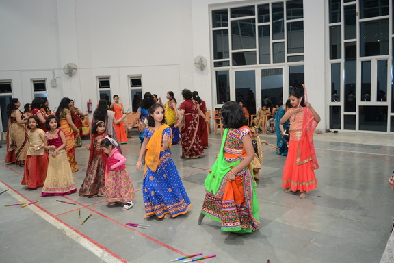 Glimpse of Childrens Dandiya Dance 